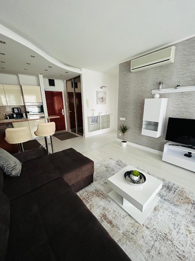 Marina Bay Apartman Budapesta Exterior foto